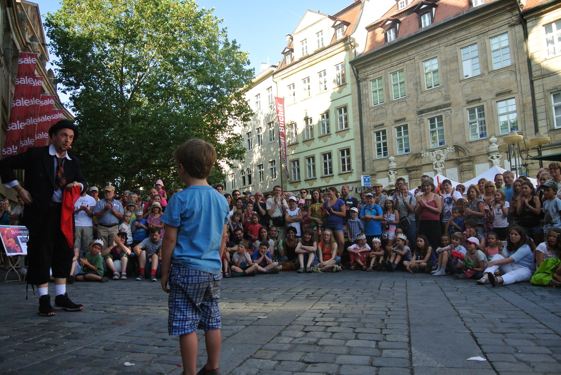 Mario Morris performing at an outdoor event
